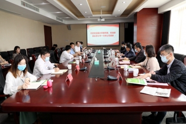 嘉興市委常委、統(tǒng)戰(zhàn)部部長(zhǎng)李小平一行蒞臨景興紙業(yè)調(diào)研指導(dǎo)